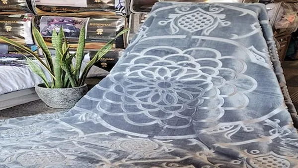 تصویر 5 از خرید پتو زنبق گلدار + قیمت فروش استثنایی